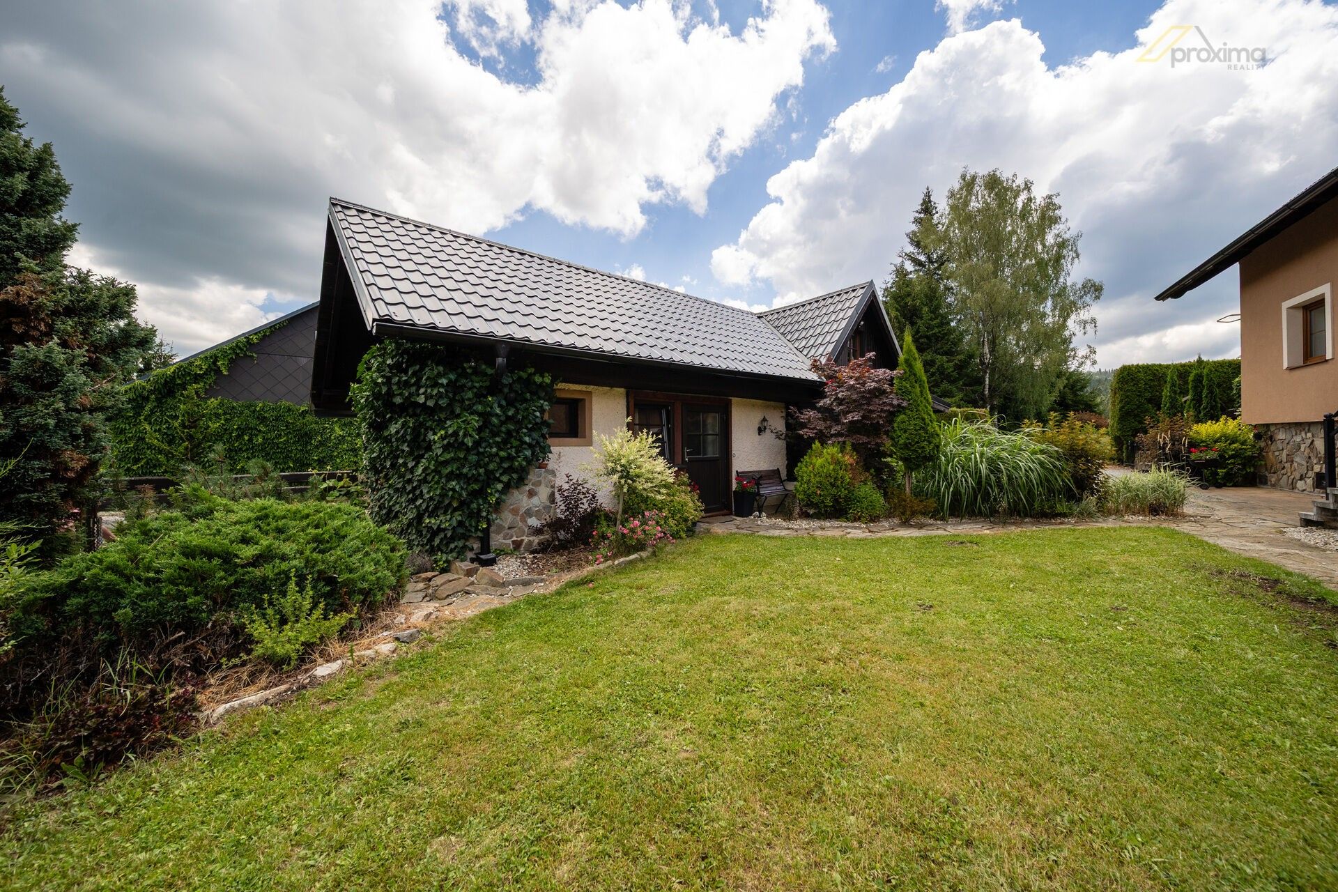 Rodinné domy, Loučovice, 323 m² - 2