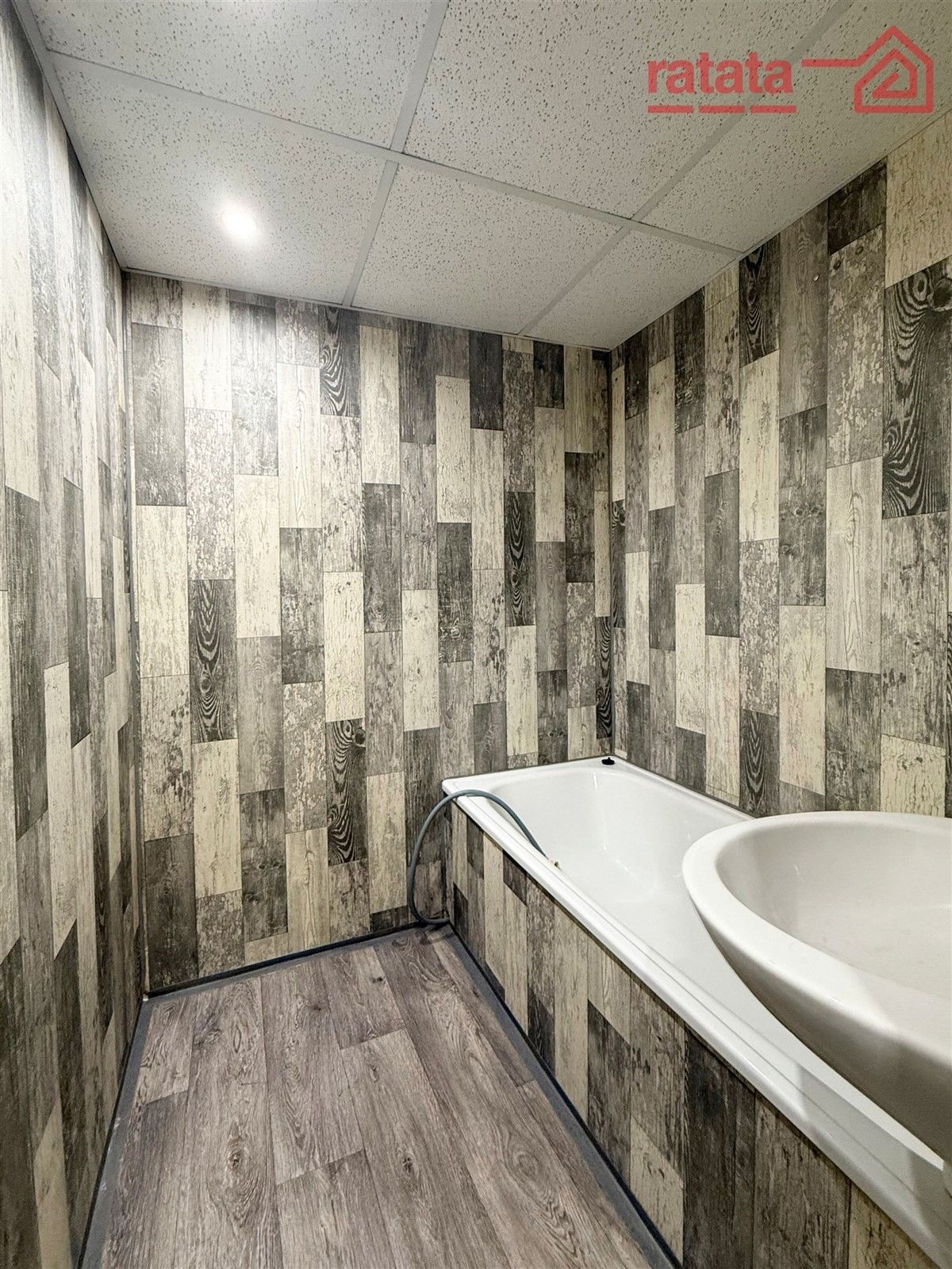 Pronájem byt 2+1 - Březenecká, Chomutov, 58 m²