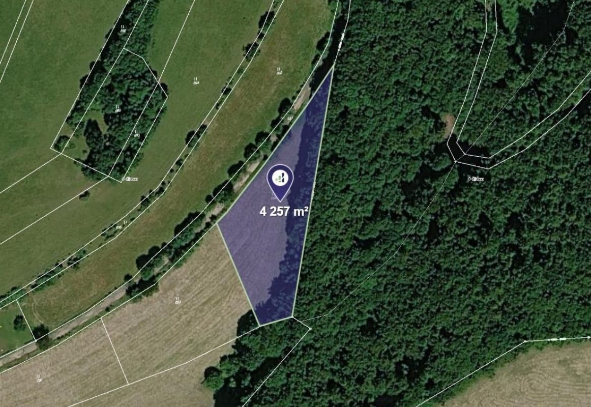 Louky, Bousín, 4 257 m² - 1