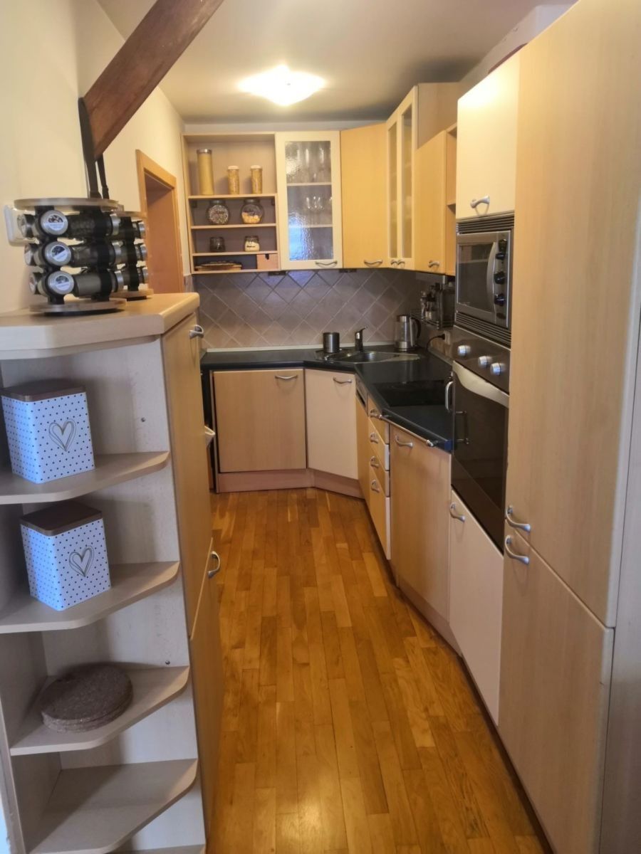 3+kk, Ortenovo náměstí, Praha - Holešovice, 82 m² - 1