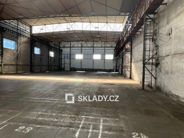 Sklady, Bystřany, 2 400 m² - 2