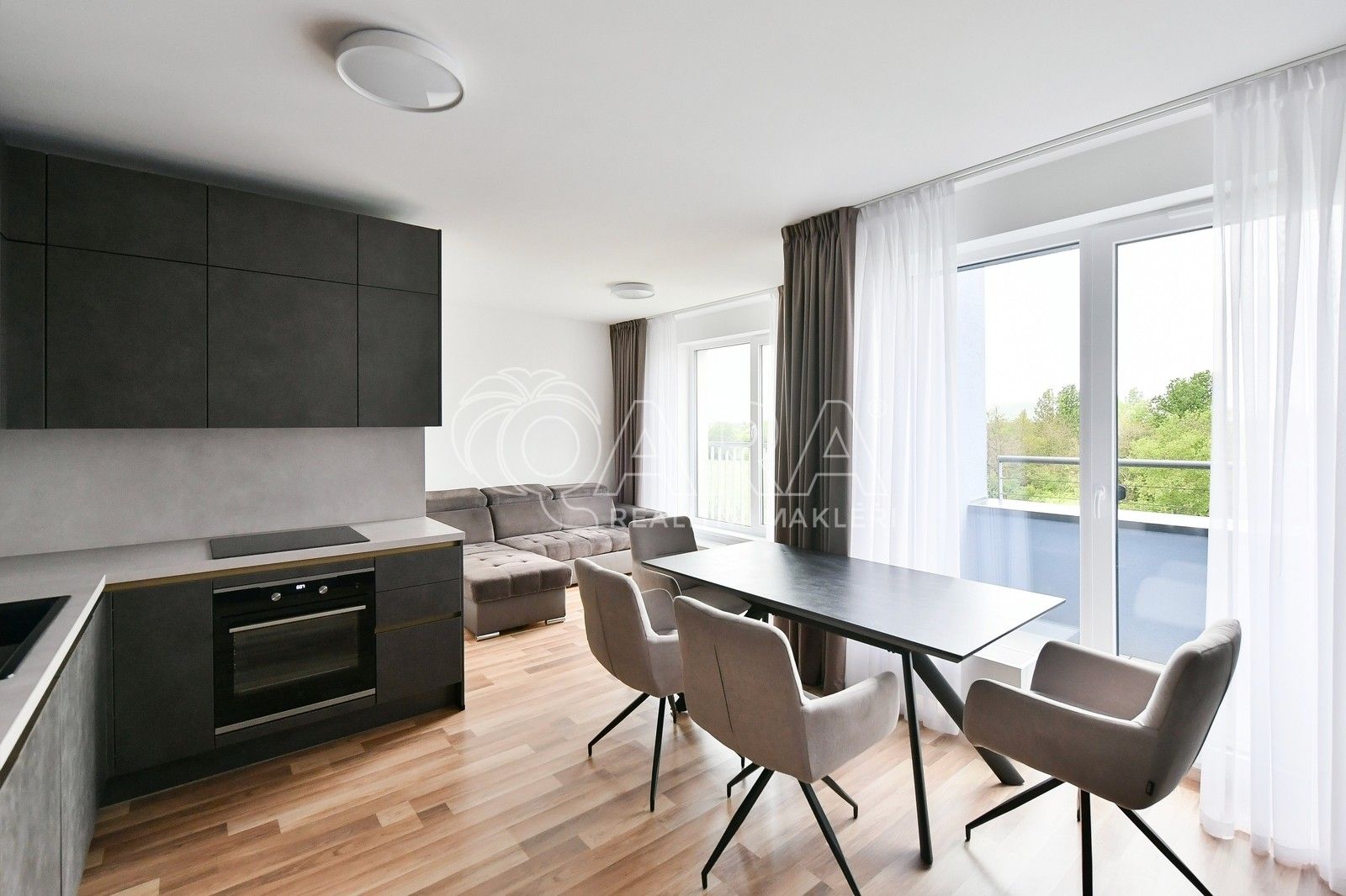 Pronájem byt 2+kk - Karla Guta, Praha, 58 m²