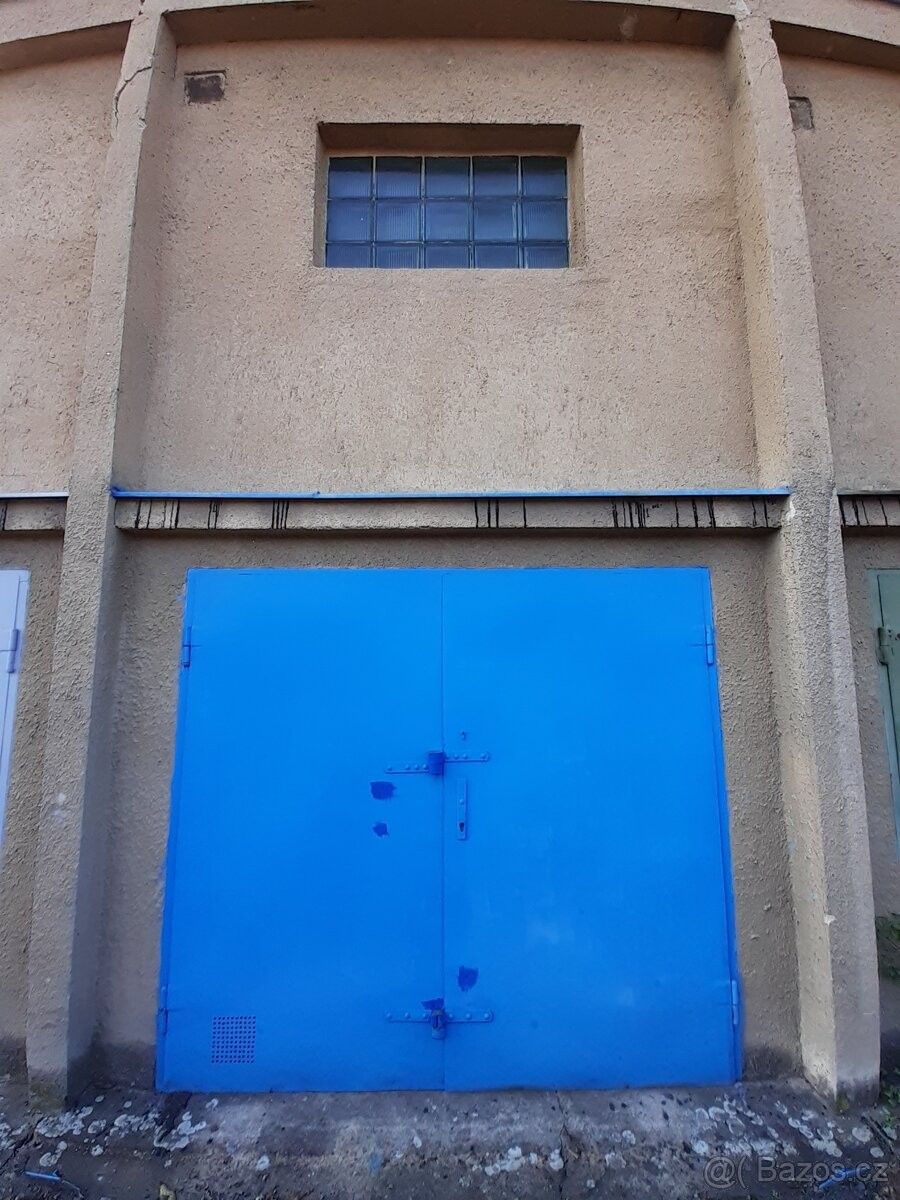 Garáže, Děčín, 405 02