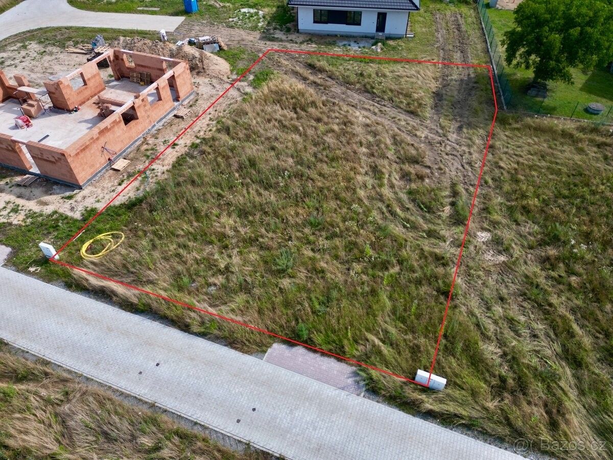 Pozemky pro bydlení, Straky, 289 25