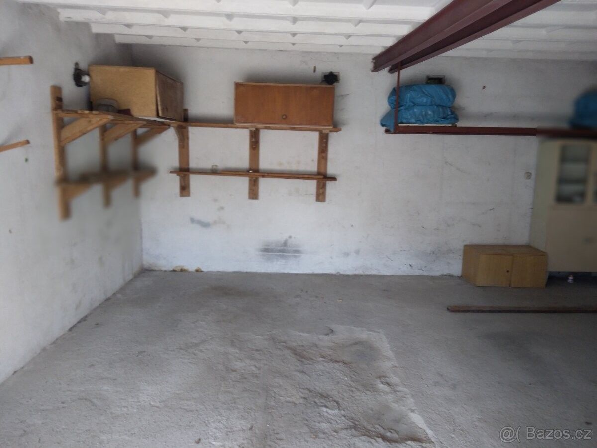 Garáže, Valašské Meziříčí, 757 01