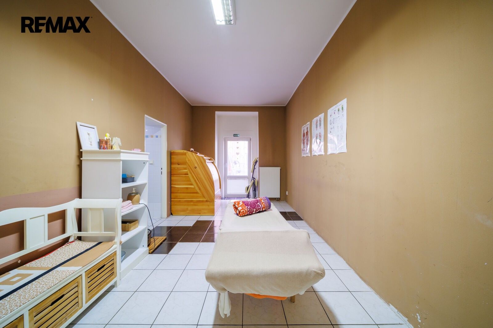Obchodní prostory · 115 m² · K. Čapka 1231, Karlovy Vary - 3
