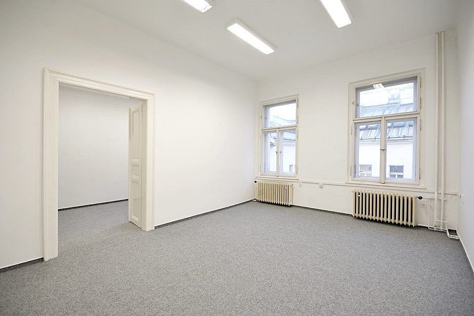 Kancelář · 76 m² · Praha - 4