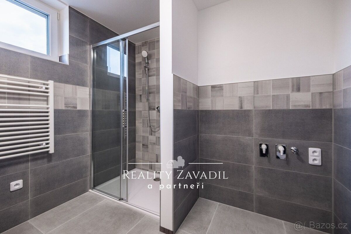 Pronájem rodinný dům - Benešov u Prahy, 256 01