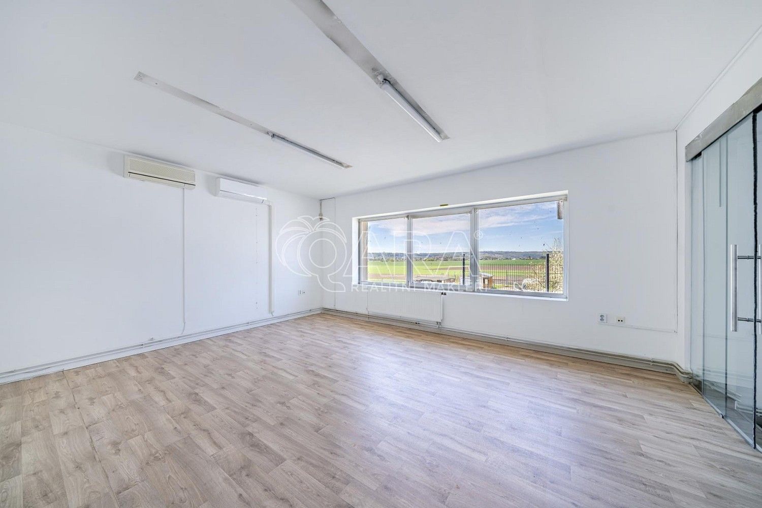 Pronájem obchodní prostory - Sukorady, okres Mladá Boleslav, Středočeský kraj, 330 m² - 5