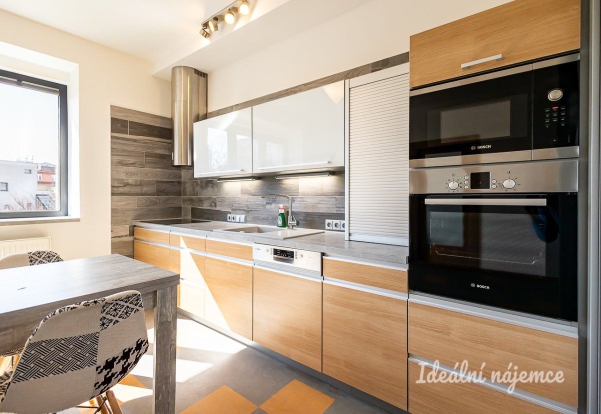 Pronájem byt 3+kk - Albertova, Hradec Králové, 55 m²