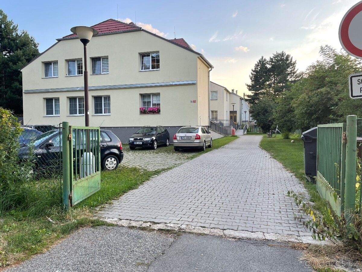 Byty, Bratrušov, 787 01