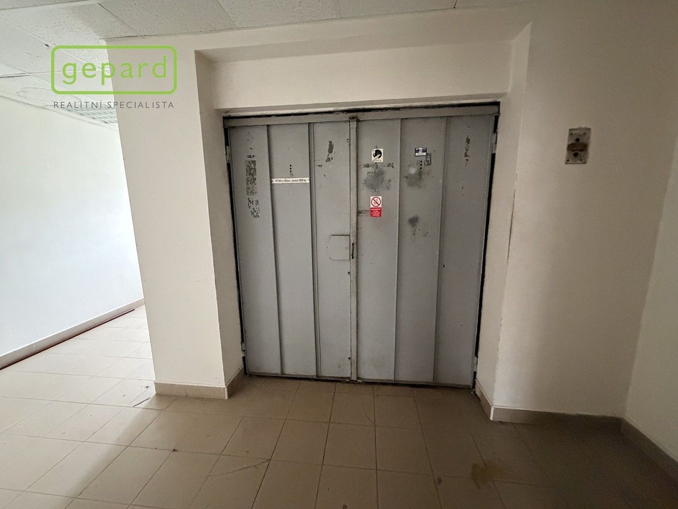 Obchodní prostory · 305 m² · Sokolov, Karlovarský kraj - 3