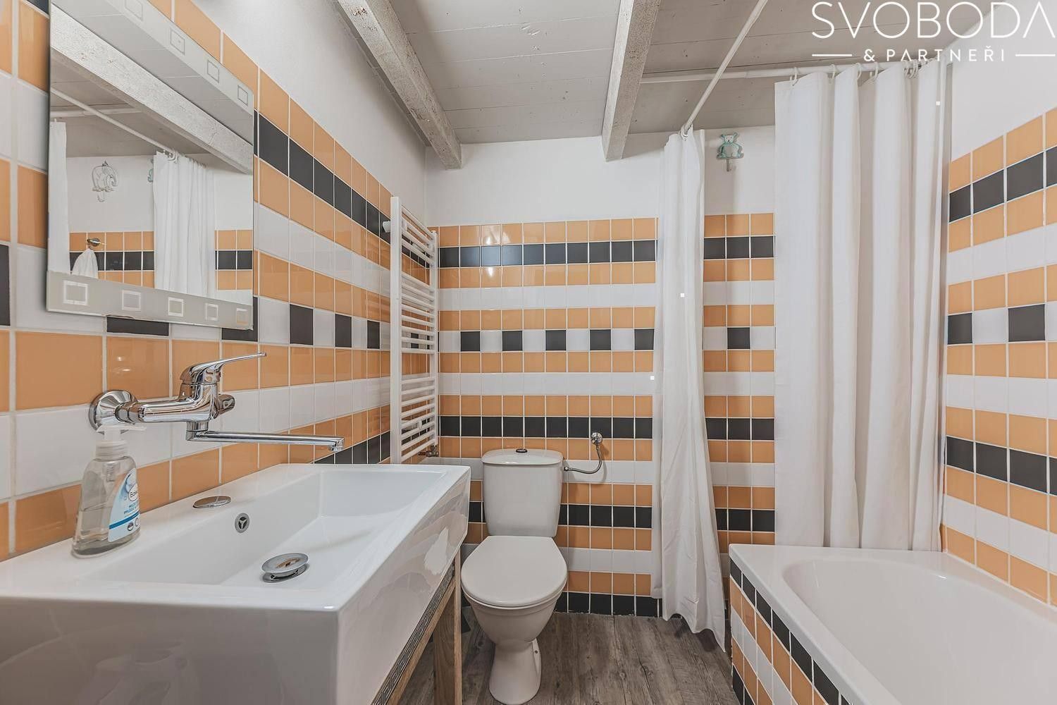 Prodej byt 2+kk - Komenského 264, Hradec Králové, 53 m² - 5