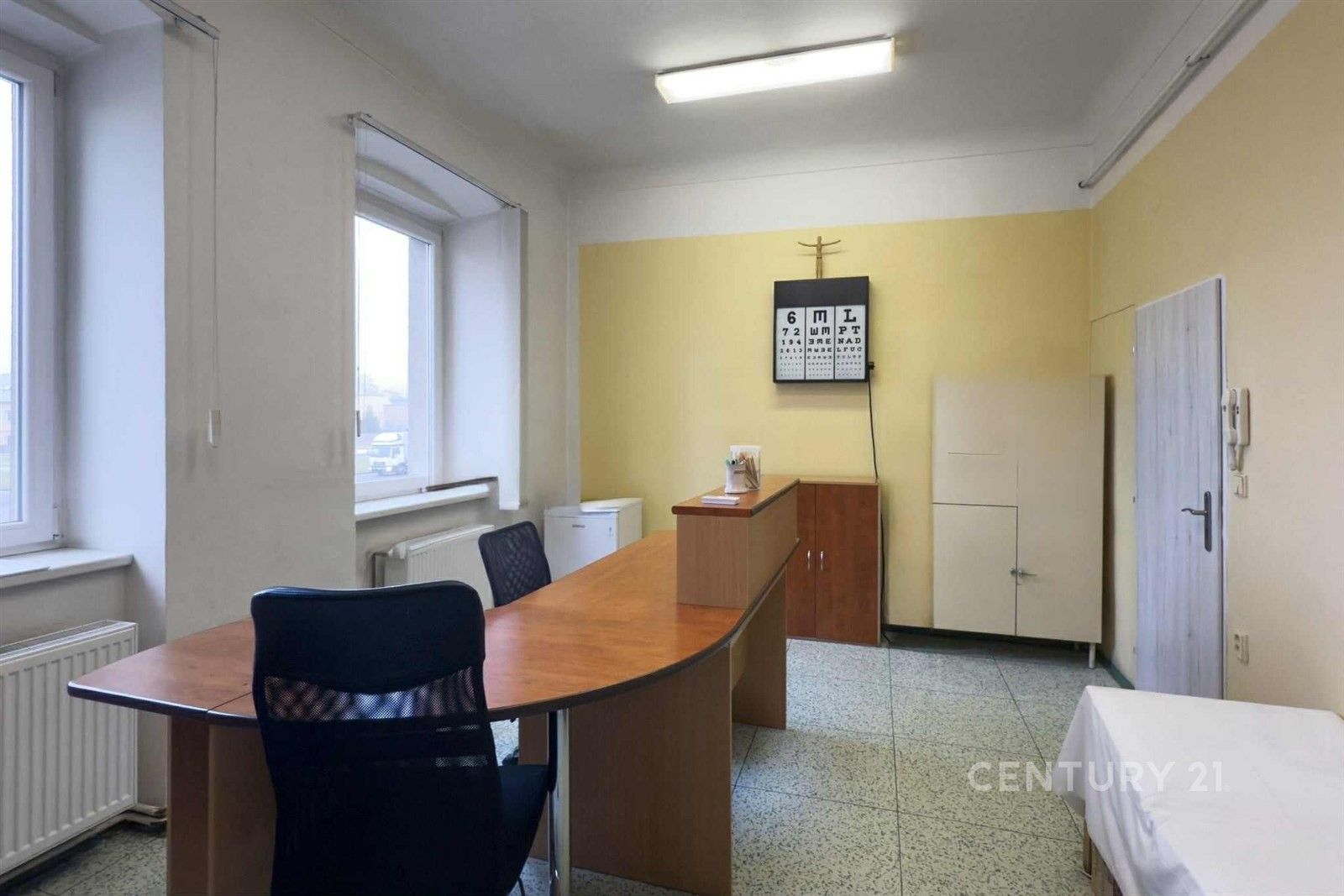 Pronájem komerční - Nádražní, Šternberk, 70 m²