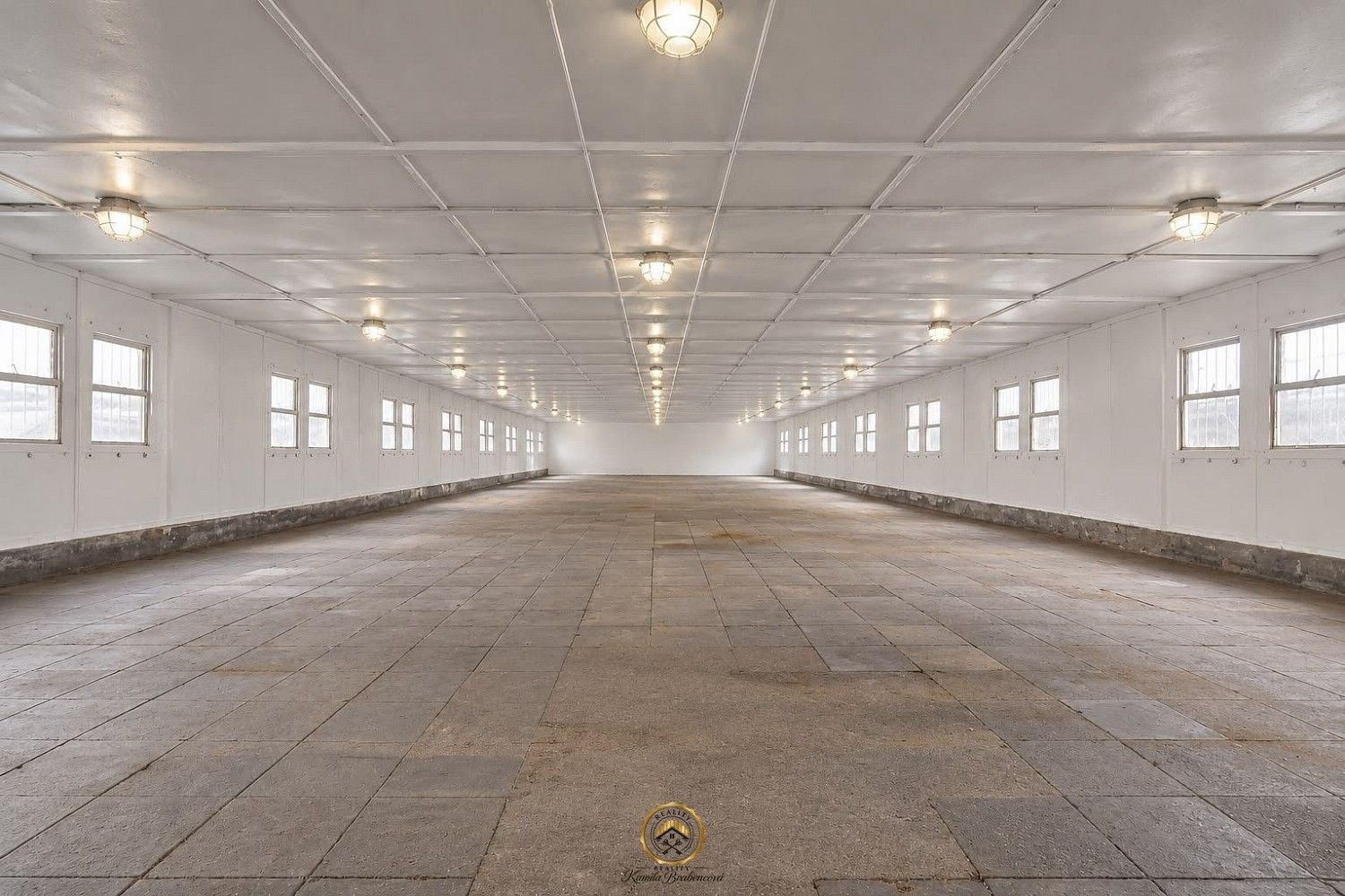 Sklady, Chrášťany, okres Praha-západ, 472 m² - 1