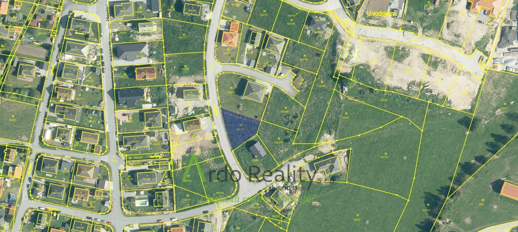 Prodej komerční pozemek - Horní Planá