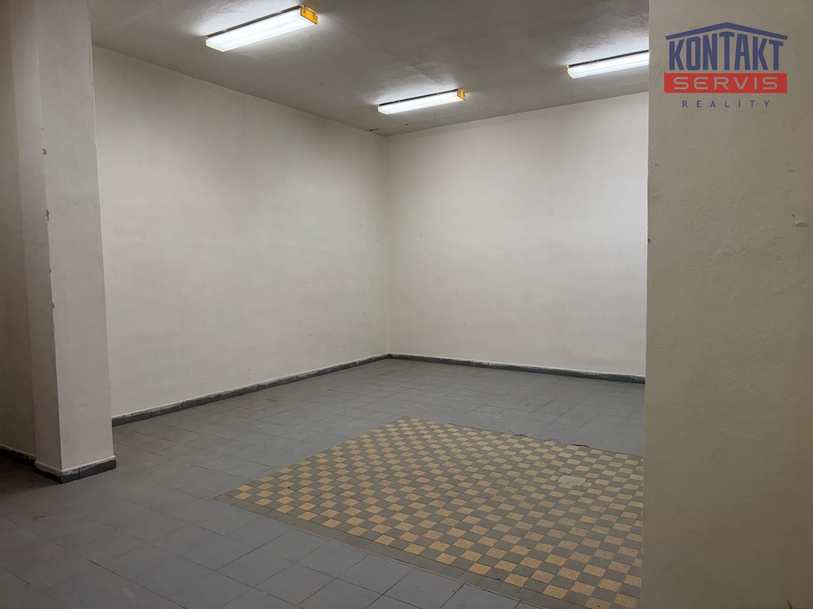 Sklady, U Smaltovny, České Budějovice 4, 65 m² - 1