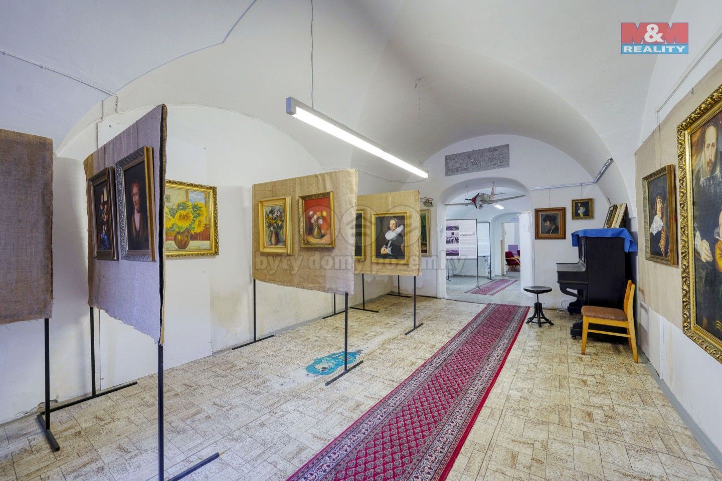 Pronájem obchodní prostory - náměstí Svobody, Žatec, 80 m²