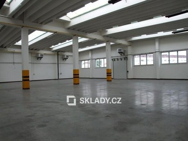 Sklady, Plzeň Doubravka, 1 700 m² - 2