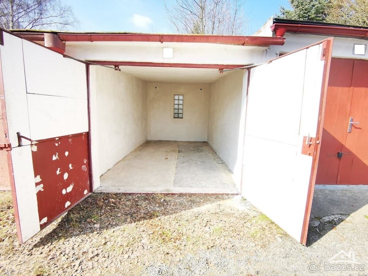 Garáže, Jihlava, 586 01