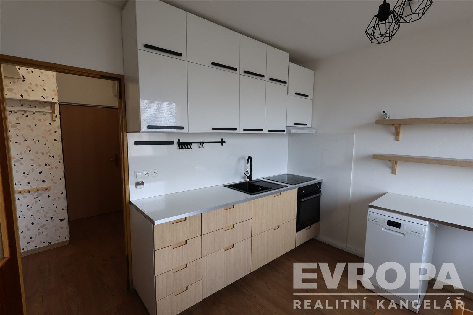 1+1, plukovníka Mráze, Praha, 37 m²