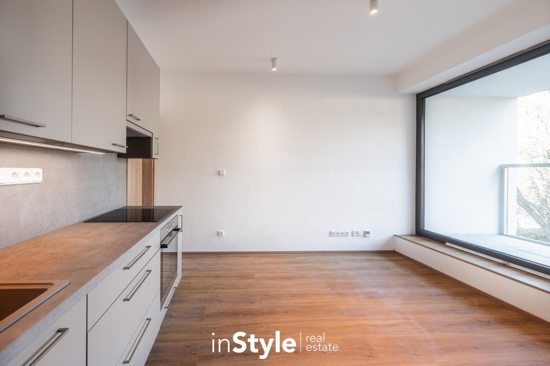 2+kk, 28. října,Uherské Hradiště, 45 m² - 2