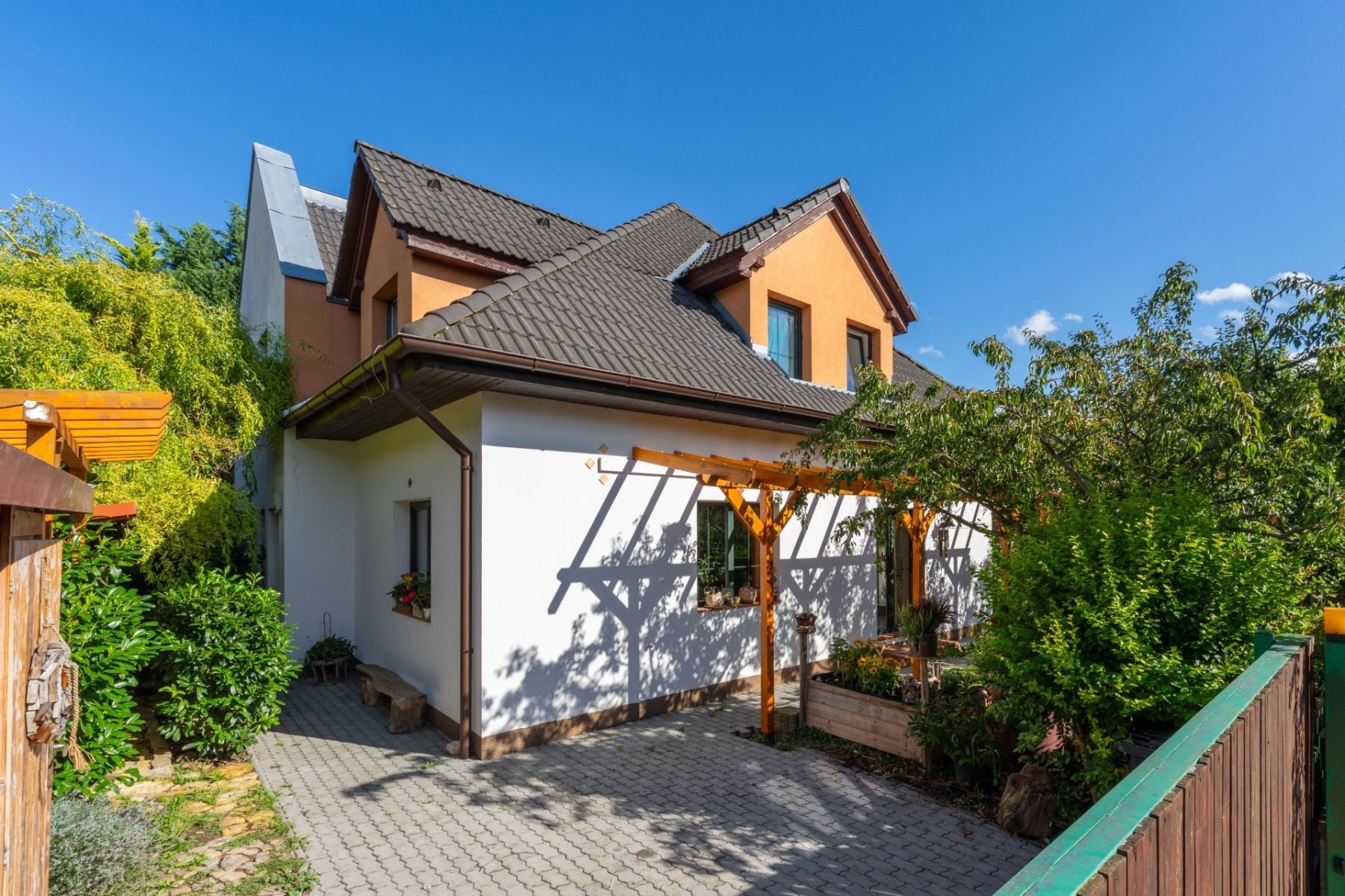 Rodinné domy, Heyrovského, Velké Přílepy - Kamýk u Velkých Přílep, Středočeský kraj, 240 m² - 2
