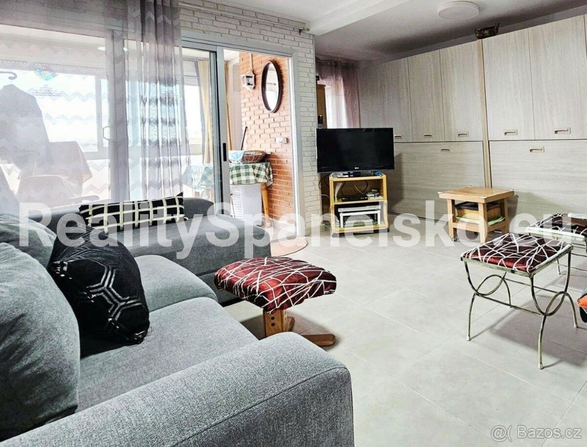 Byty, 987 66, Zahraničí