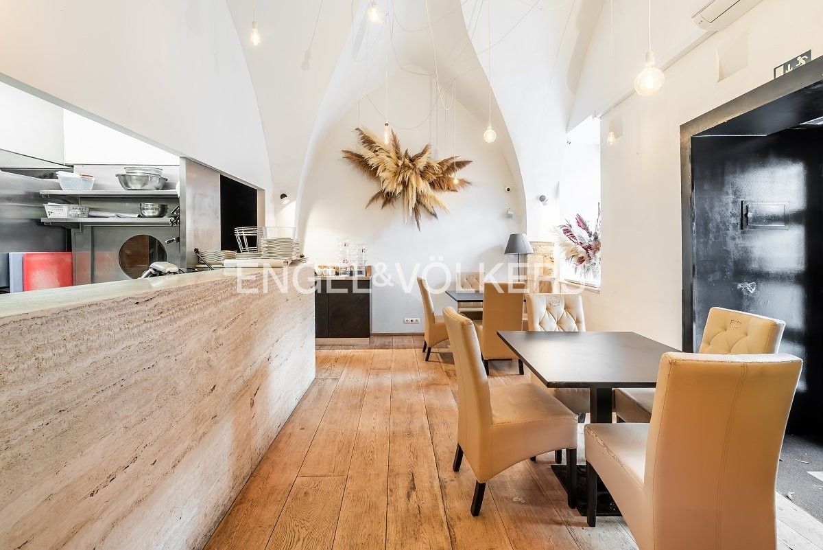 Pronájem restaurace - Týn, Praha, 365 m²