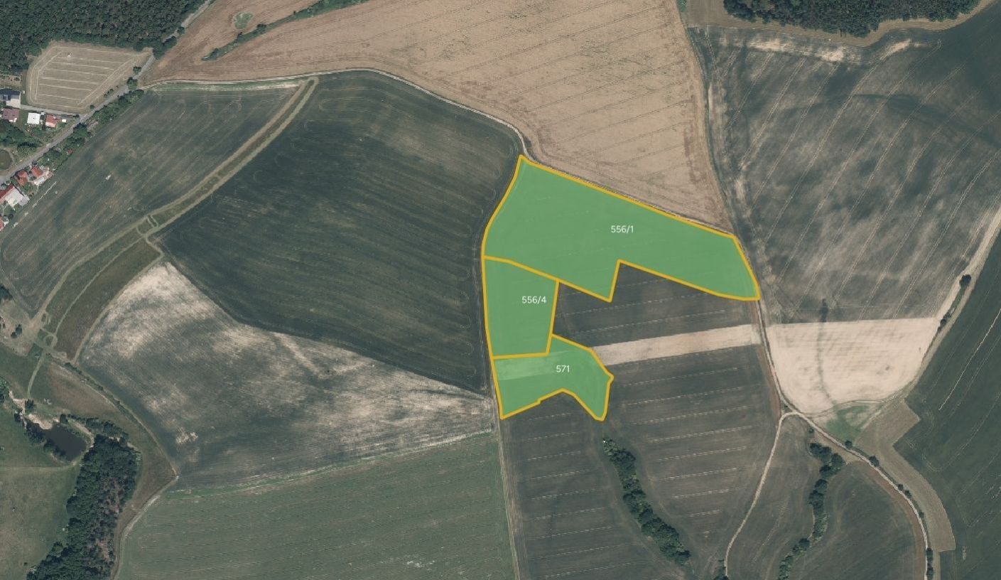 Zemědělský pozemek, 46 823 m²