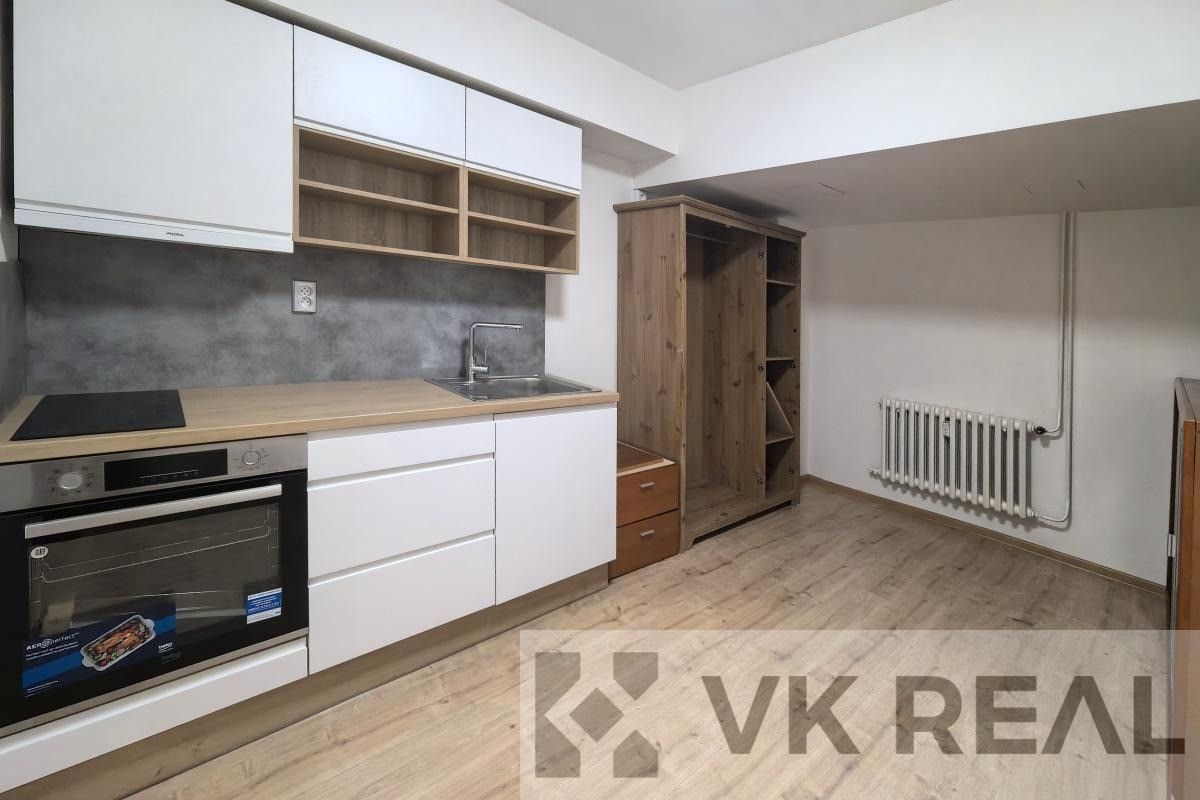 Kanceláře, Peroutkova, Praha, 18 m²