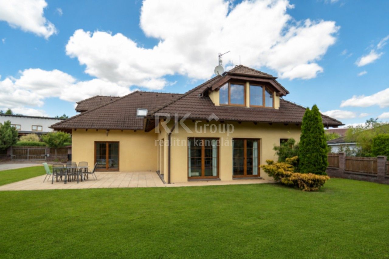 Rodinné domy, Sadová, Lány, 338 m² - 1
