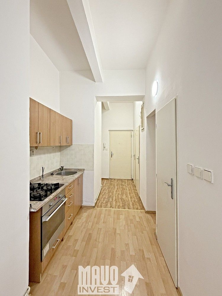 Byt 1+kk · 35 m² · Praha - Nusle, okres Praha 4, Hlavní město Praha - 3