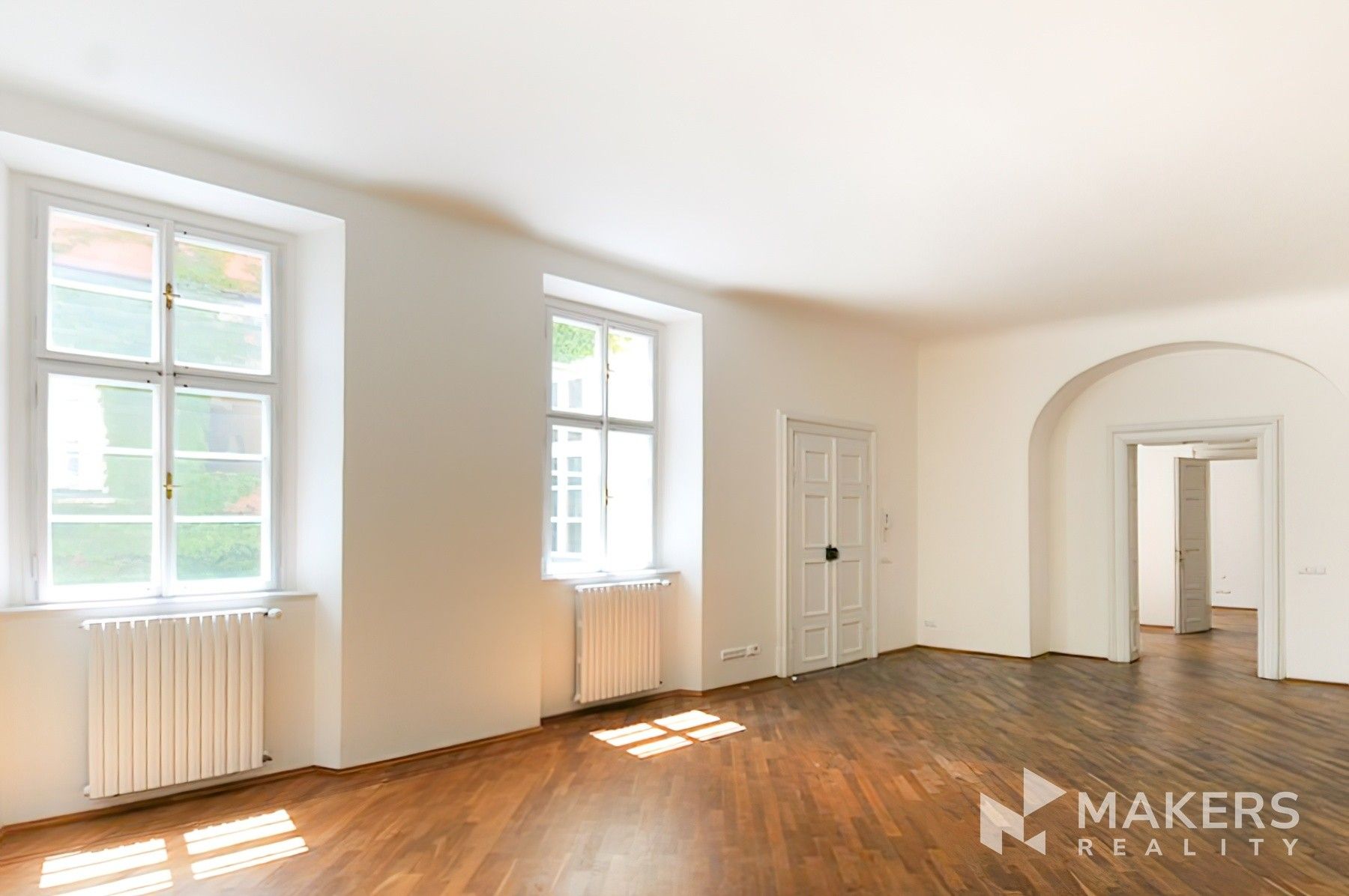 4+kk, Vlašská, Praha, 178 m²