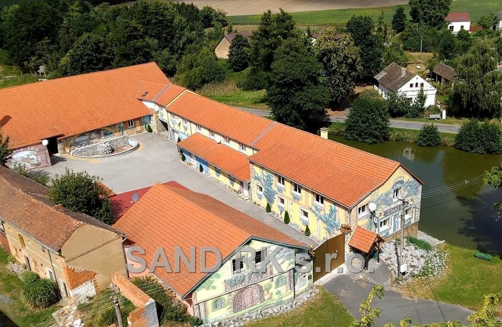 Ubytovací zařízení · 1 000 m² · Malý Malahov, Puclice - 4