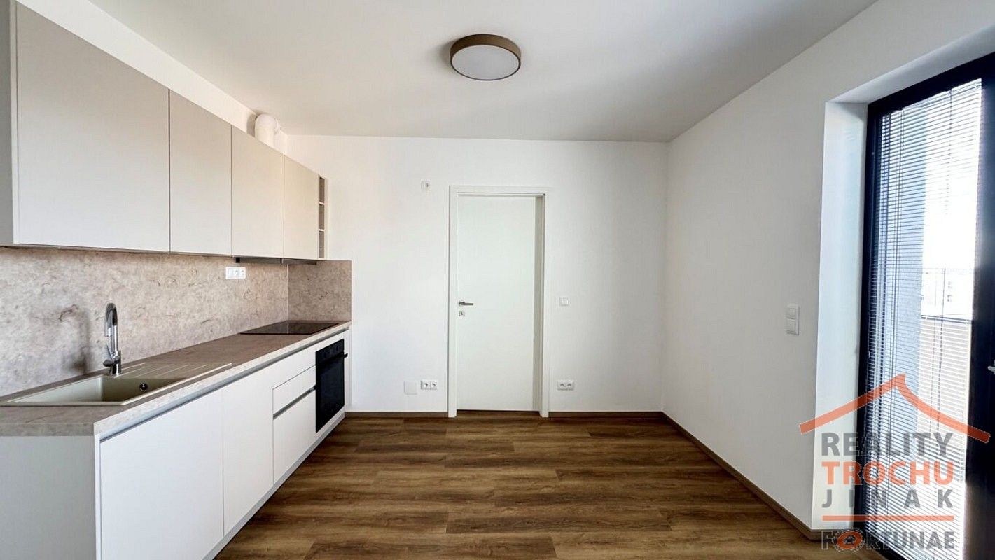 Pronájem byt 2+kk - Pod Zámečkem, Hradec Králové - Nový Hradec Králové, 44 m² - 5