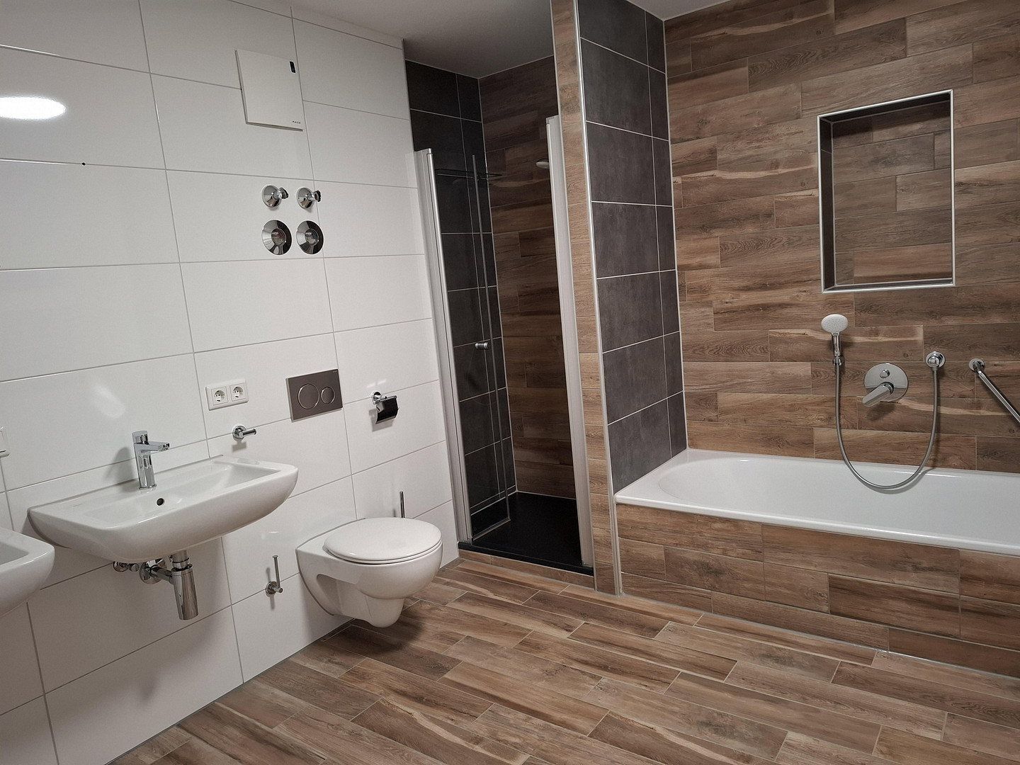Pronájem byt 3+1 - Heidelberg Ziegelhausen Baden-Württemberg 69118, 82 m² - 5