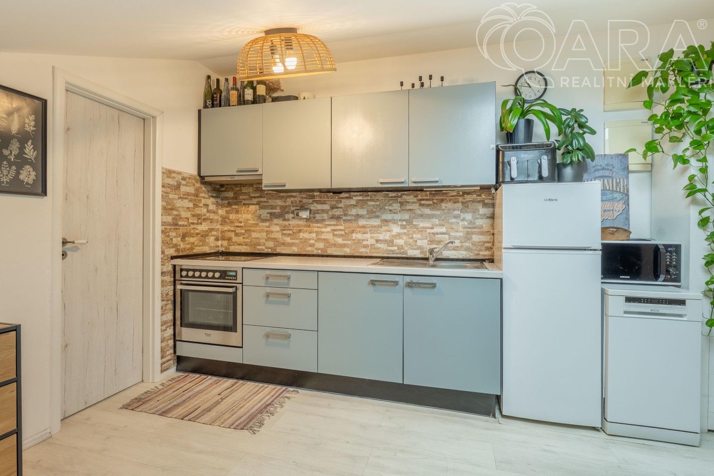 Pronájem byt 2+kk - Mladých Běchovic, Praha, 49 m²