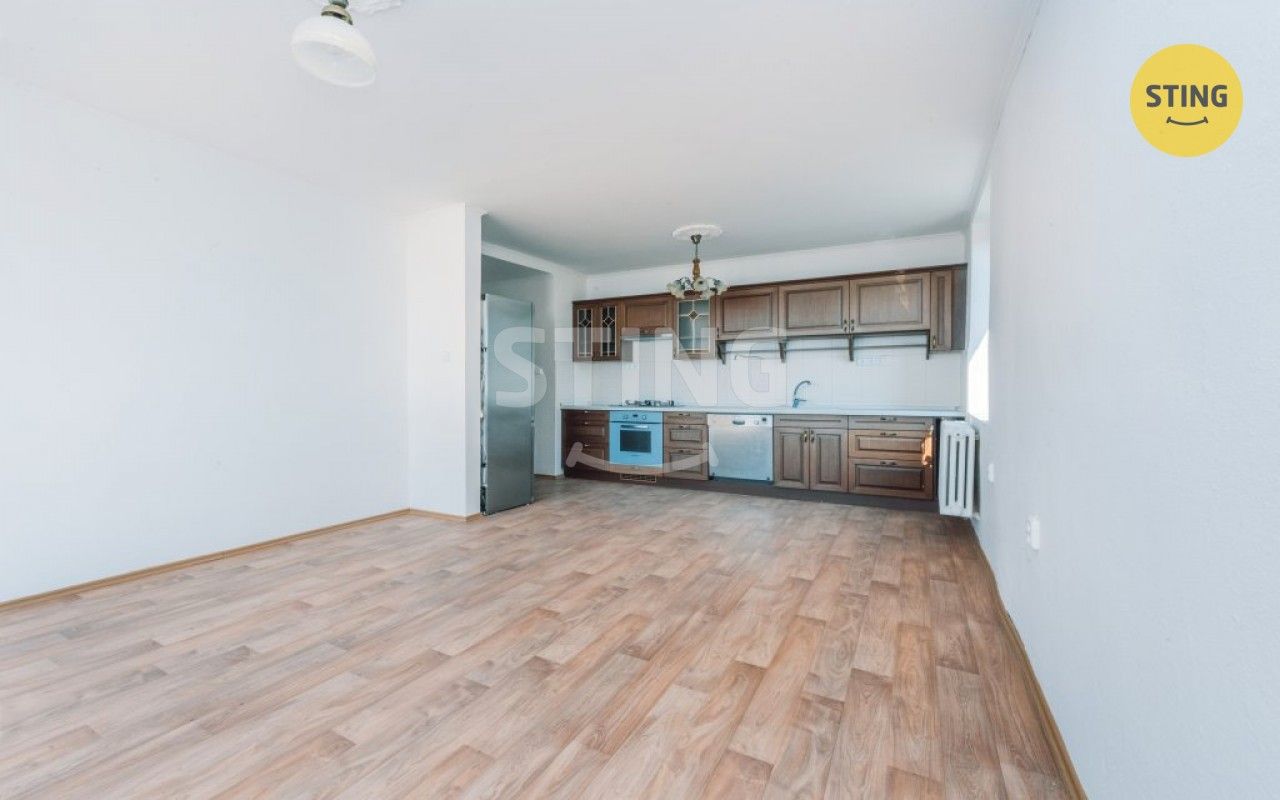 Prodej rodinný dům - Staré Jesenčany, 140 m² - 5
