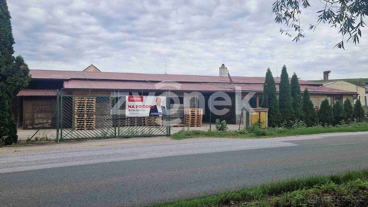 Ostatní, Louka nad Veličkou, 696 76 - 1