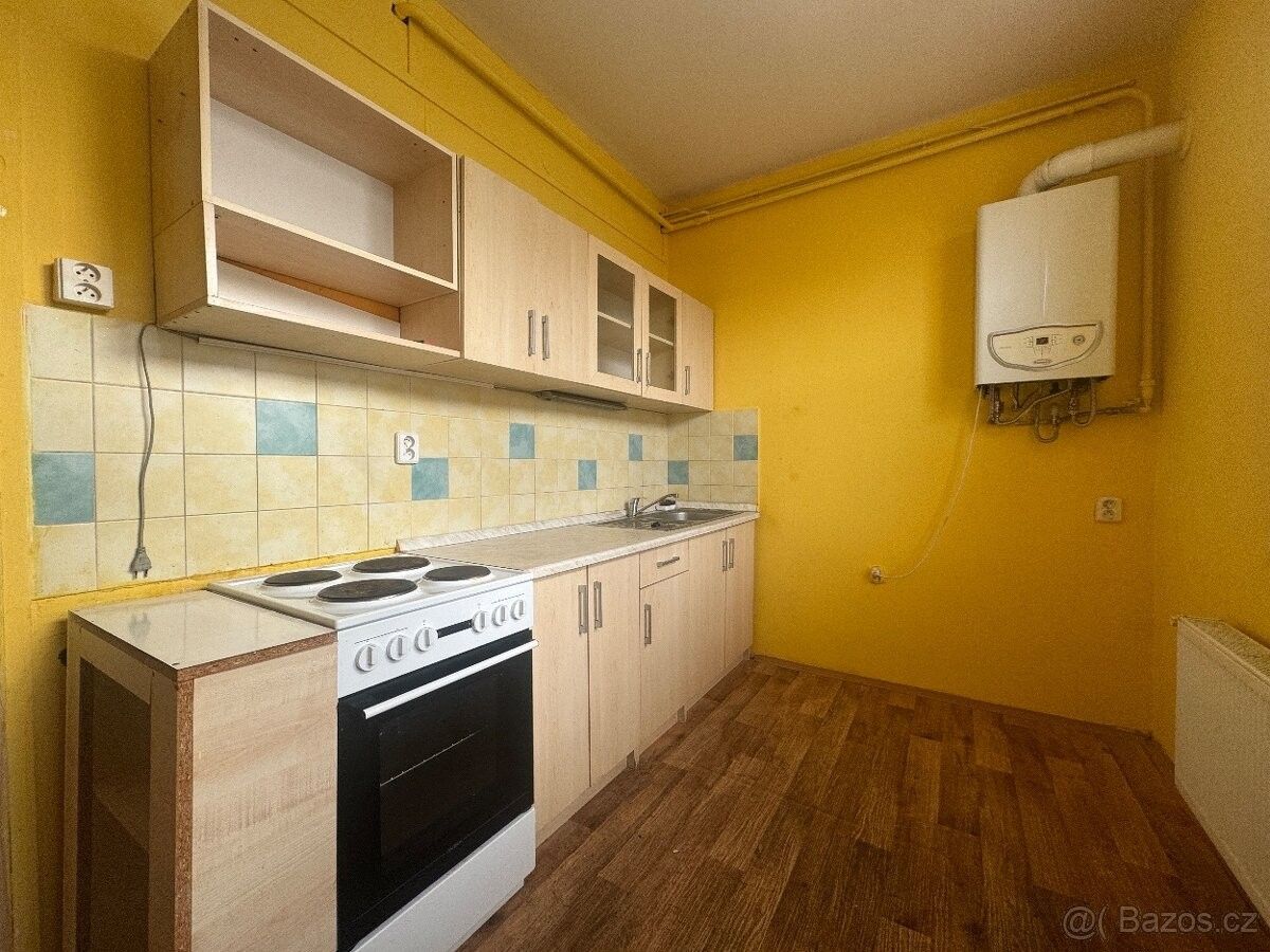 Pronájem byt - Chomutov, 430 03