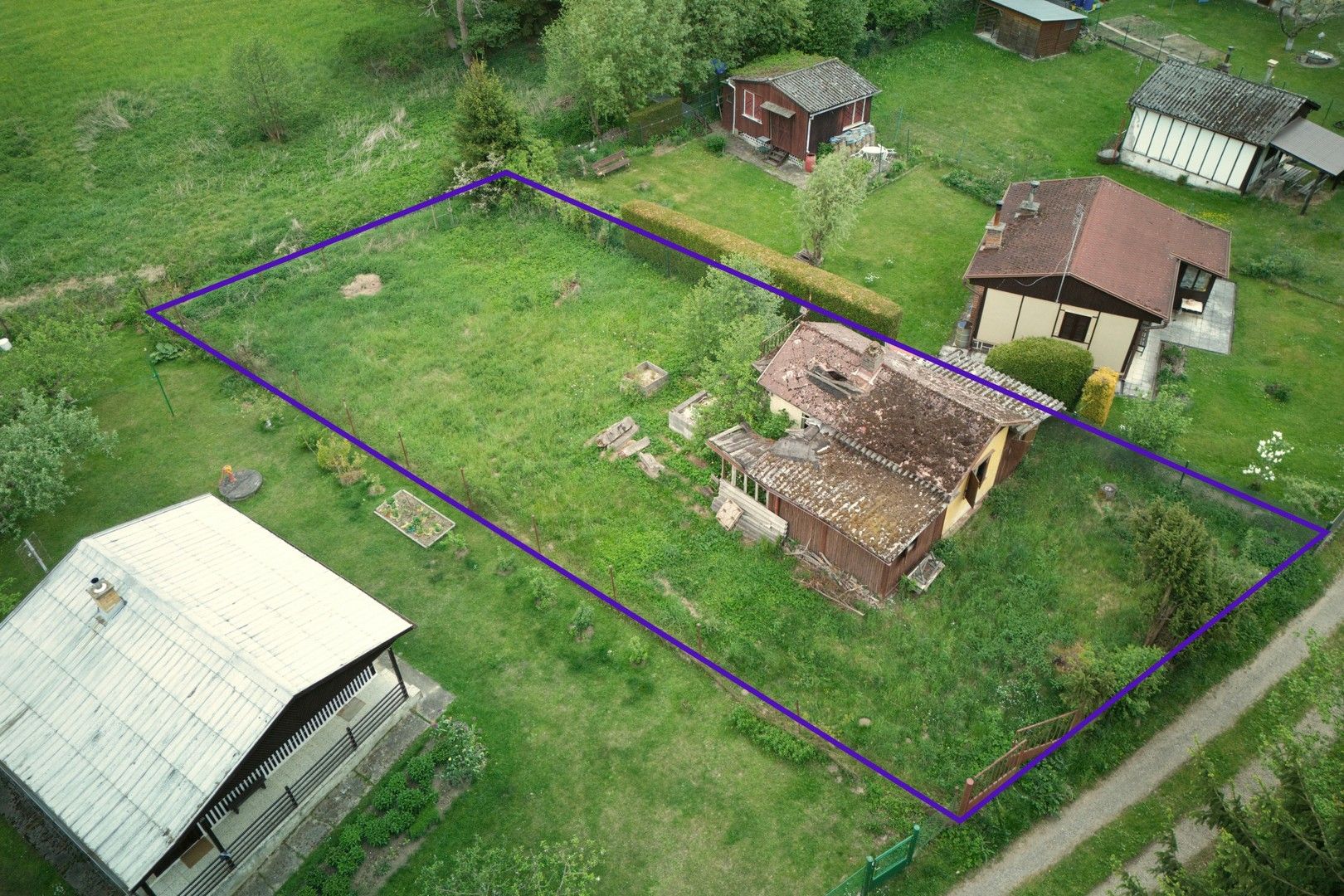 Zahrada · 458 m² · Zdemyslice - 3