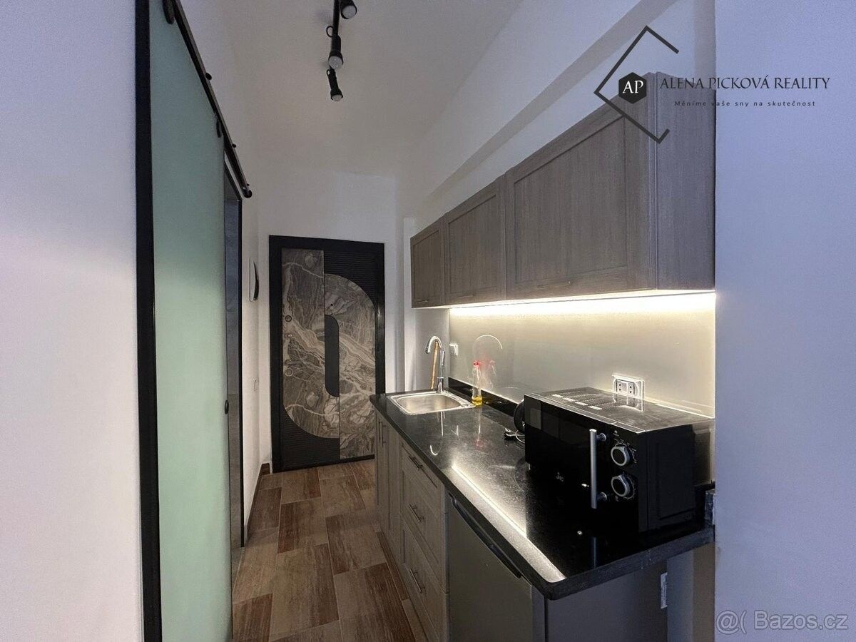 Prodej byt - 987 66, Zahraničí