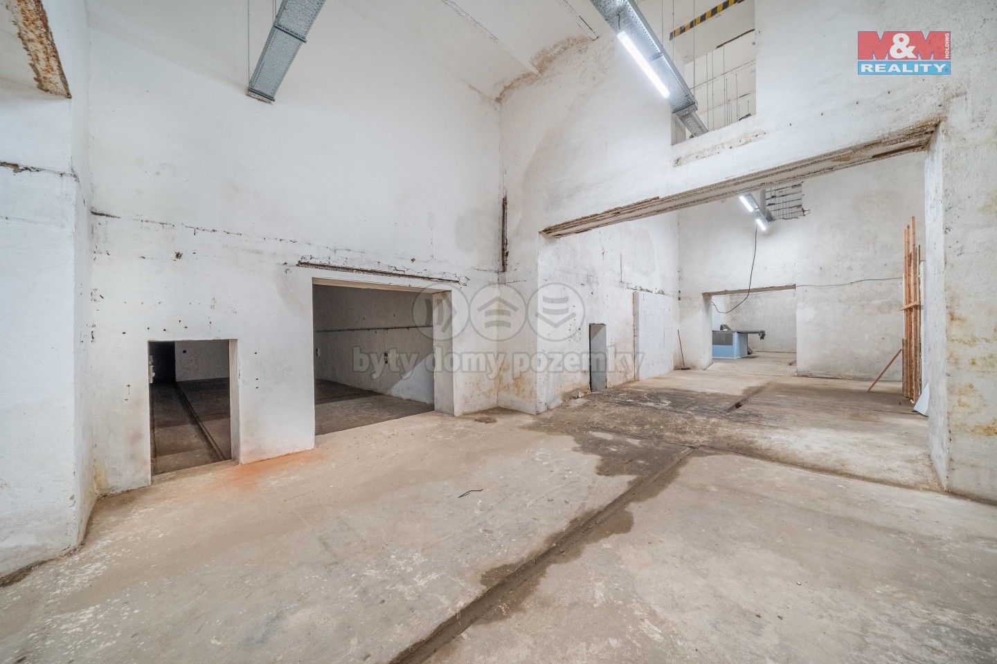 Pronájem výrobní prostory - Plzeňská, Štěnovice, 1 366 m²