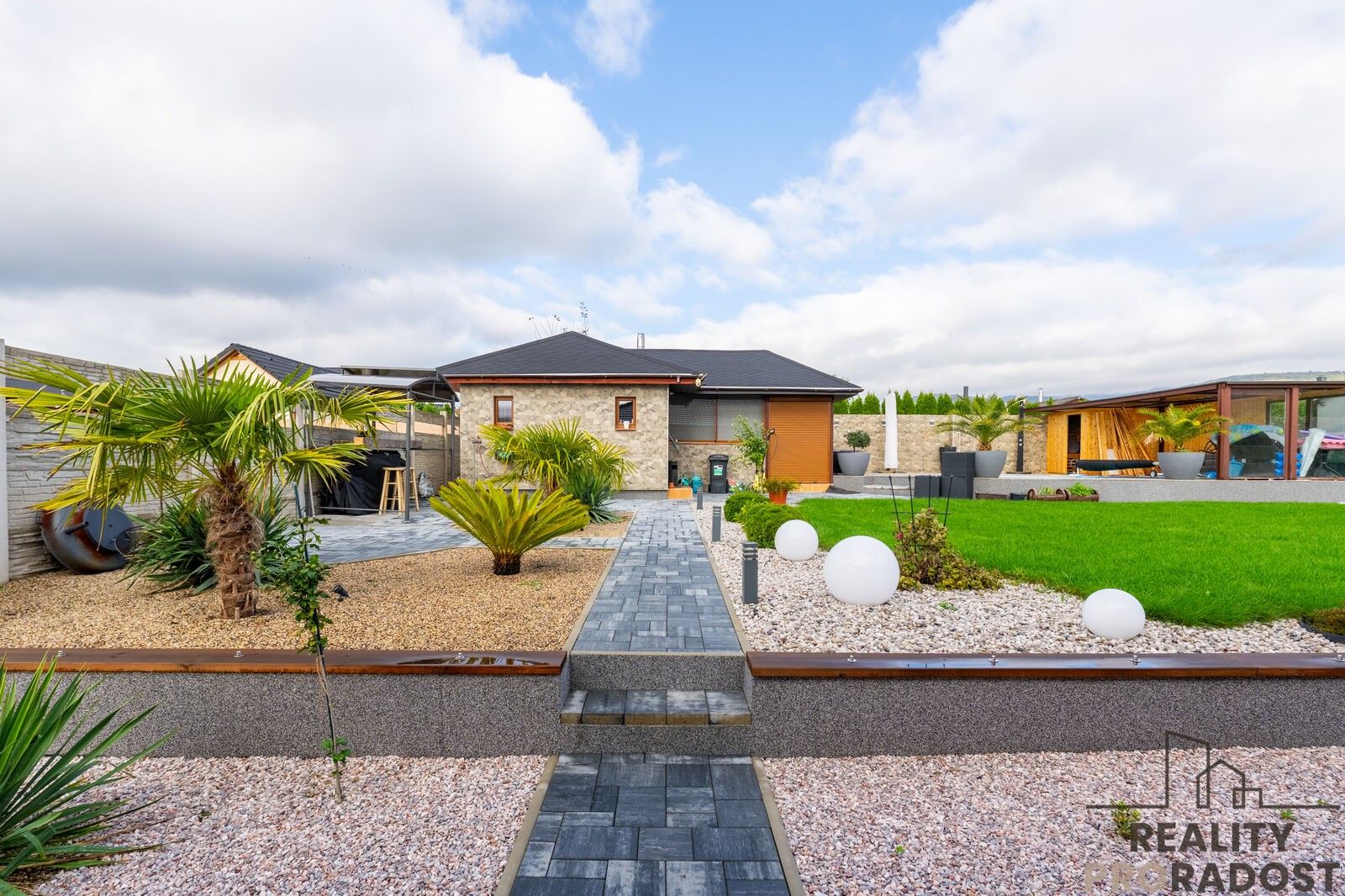 Rodinné domy, Alšova, Lom, 137 m²