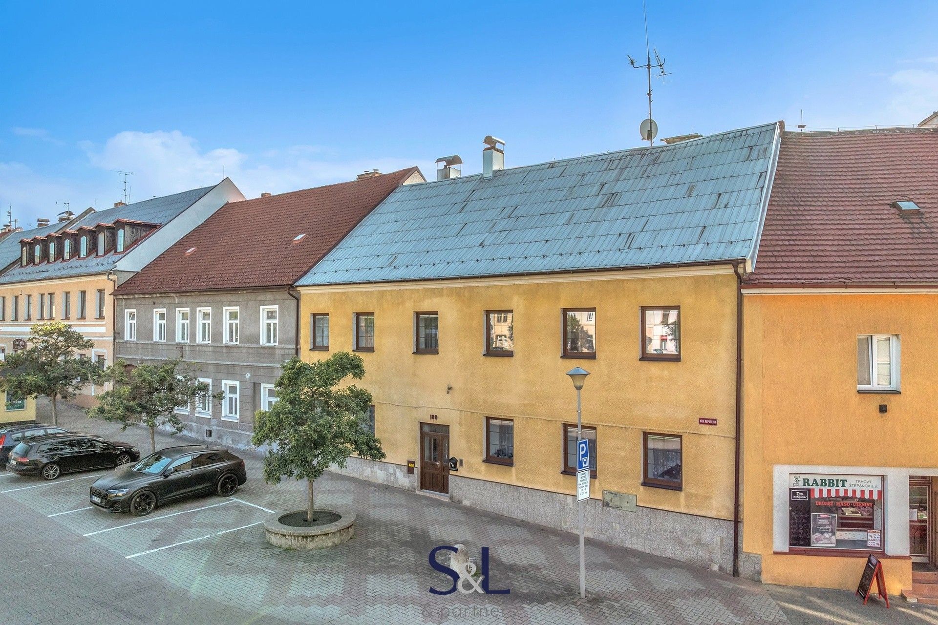 Prodej rodinný dům - náměstí Republiky, Doksy, 470 m² - 1