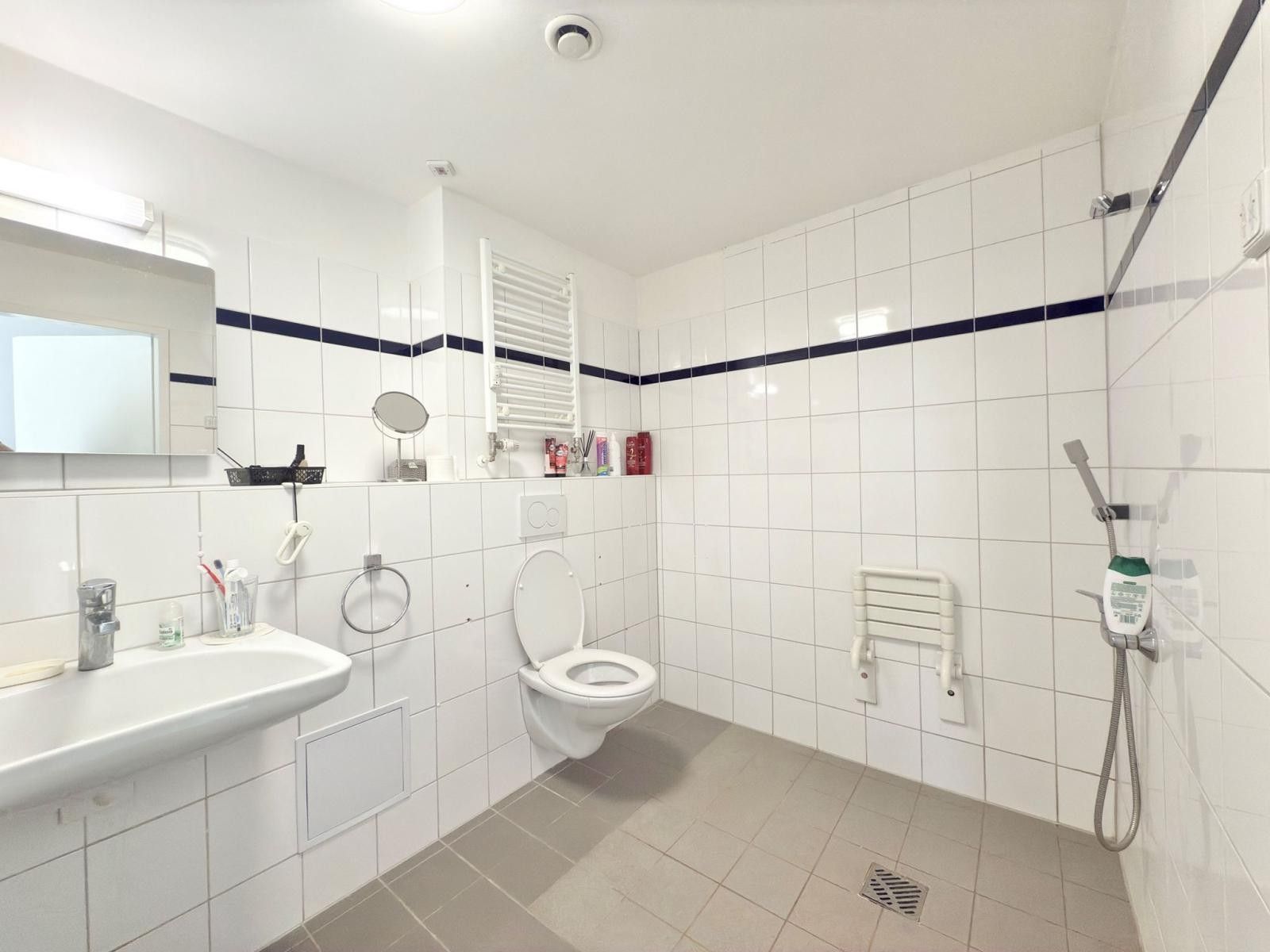 Pronájem byt 1+kk - Chrastavská, Praha, 28 m²