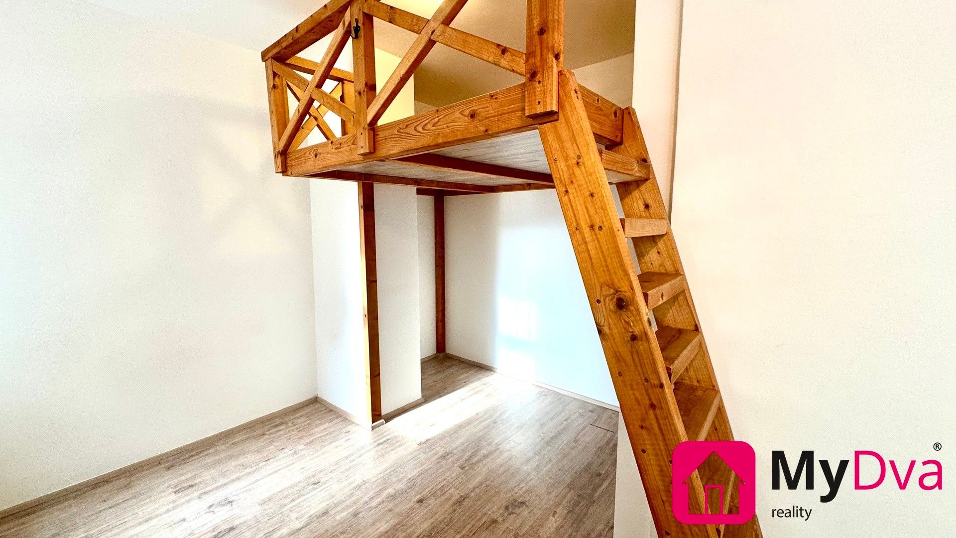 Pronájem byt 1+kk - Lužická, Znojmo, 25 m²