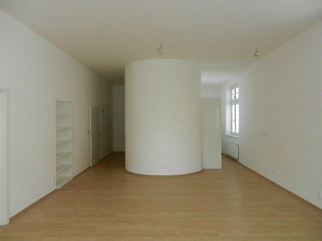 Pronájem kancelář - Uherský Brod, 688 01