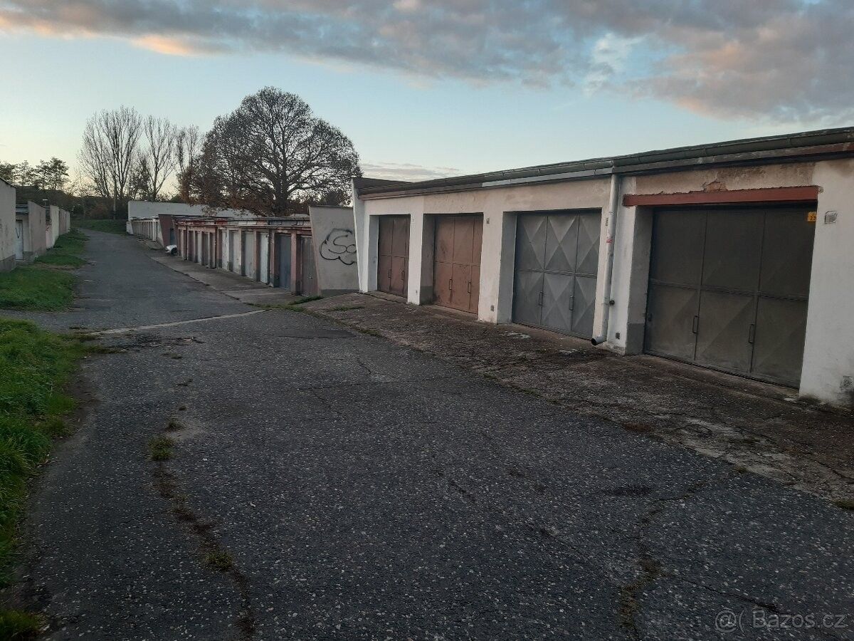 Garáže, Kolín, 280 02